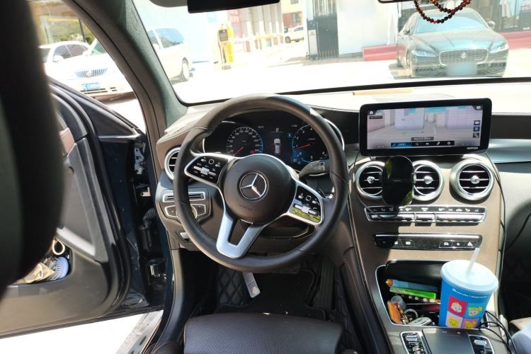 Used Mercedes-Benz GLC 2020 Facelift GLC 300 L 4MATIC Dynamic Edition Steering Wheel