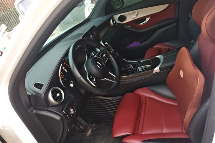 Used Mercedes-Benz GLC 2020 GLC 260 L 4MATIC Luxury Model Steering Wheel
