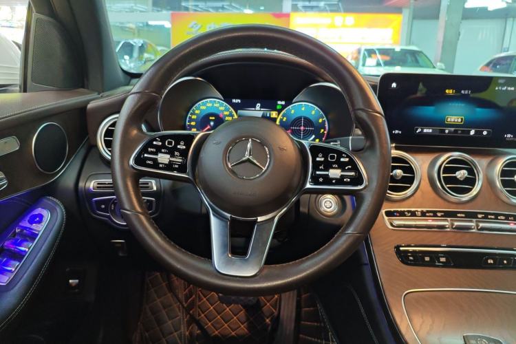 Used Mercedes-Benz GLC 2020 GLC 300 L 4MATIC Dynamic Edition Steering Wheel