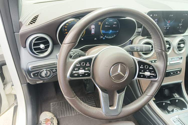 Used Mercedes-Benz GLC 2020 GLC 260 L 4MATIC Luxury Model Steering Wheel
