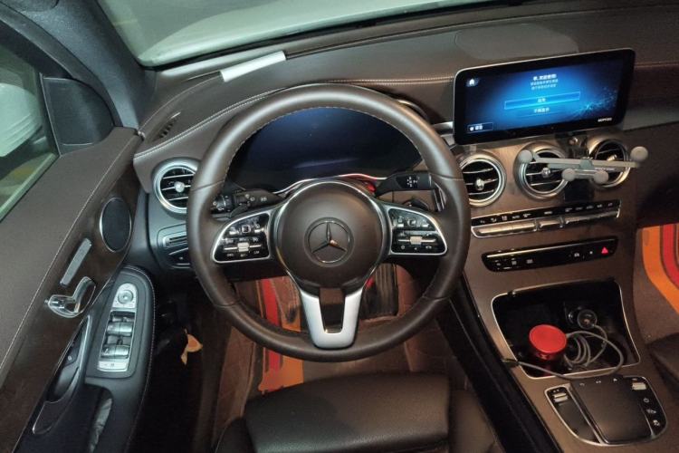 Used Mercedes-Benz GLC 2020 GLC 260 L 4MATIC Luxury Model Steering Wheel