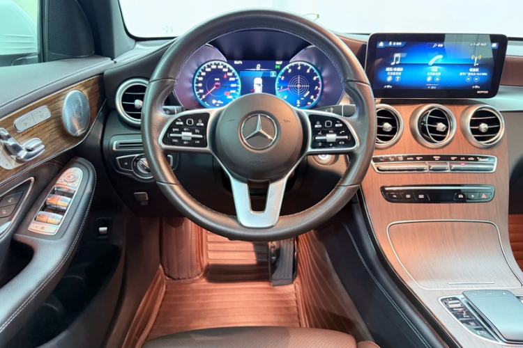 Used Mercedes-Benz GLC 2020 Facelifted GLC 300 L 4MATIC Luxury Edition Steering Wheel