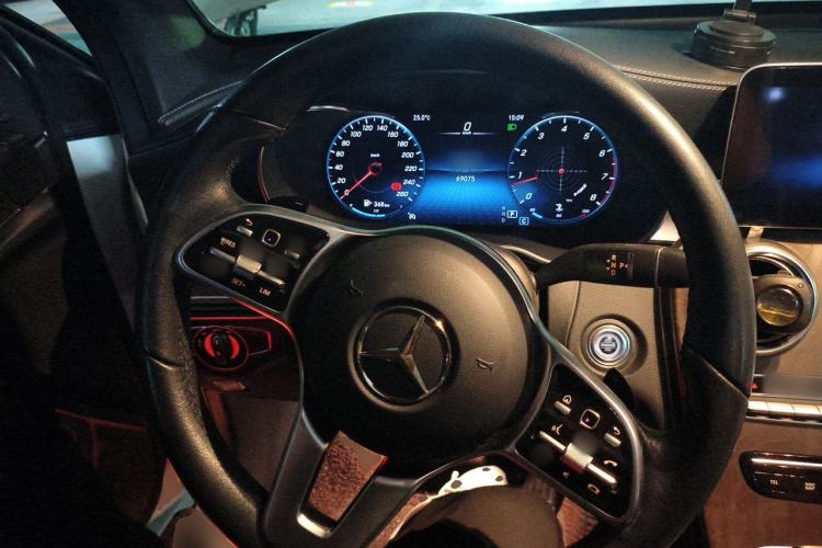 Used Mercedes-Benz GLC 2020 Facelift GLC 260 L 4MATIC Luxury Edition Steering Wheel