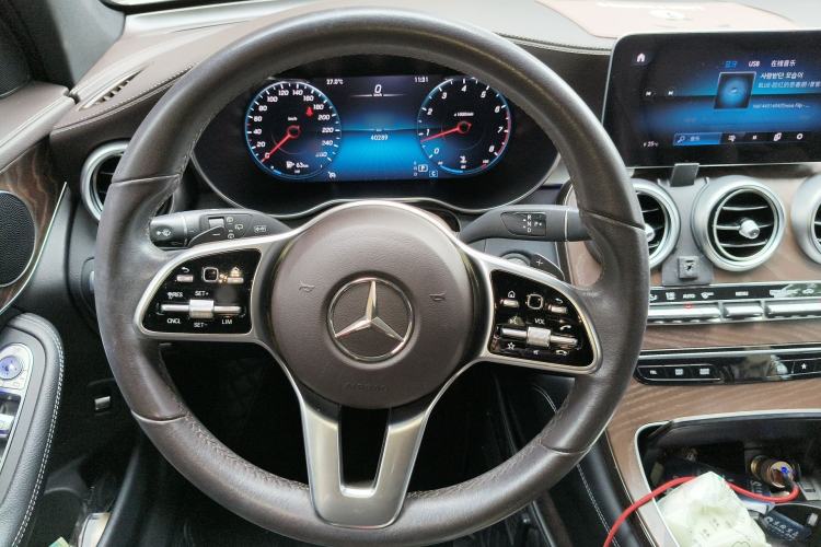 Used Mercedes-Benz GLC 2020 GLC 260 L 4MATIC Luxury Model Steering Wheel