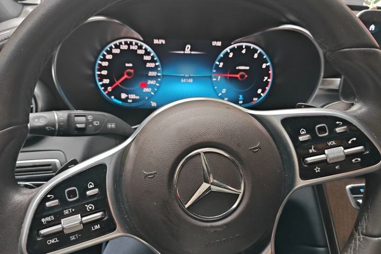 Used Mercedes-Benz GLC 2020 Facelift GLC 260 L 4MATIC Luxury Edition Steering Wheel