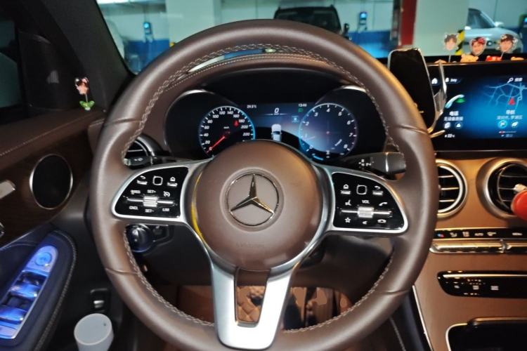 Used Mercedes-Benz GLC 2020 GLC 260 L 4MATIC Luxury Model Steering Wheel