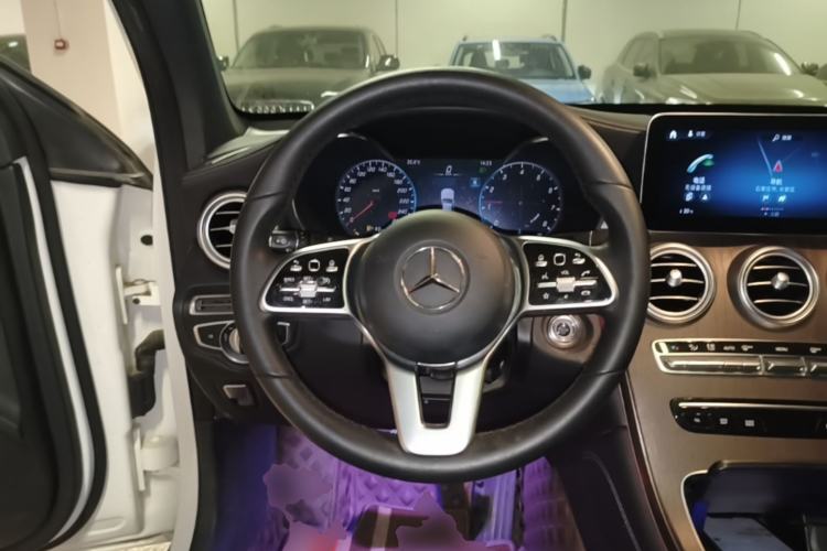 Used Mercedes-Benz GLC 2020 Facelift GLC 260 L 4MATIC Luxury Edition Steering Wheel
