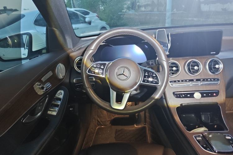 Used Mercedes-Benz GLC 2020 Facelift GLC 300 L 4MATIC Dynamic Edition Steering Wheel