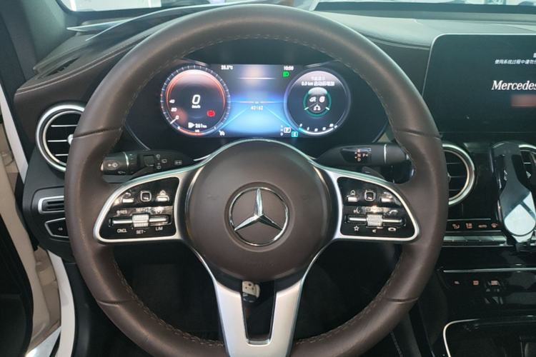 Used Mercedes-Benz GLC 2020 Facelifted GLC 260 L 4MATIC Dynamic Edition Steering Wheel