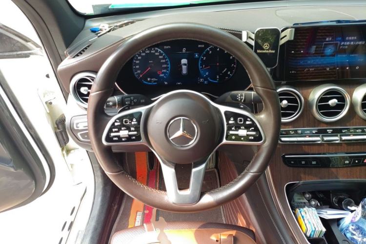 Used Mercedes-Benz GLC 2020 Facelifted GLC 300 L 4MATIC Luxury Edition Steering Wheel