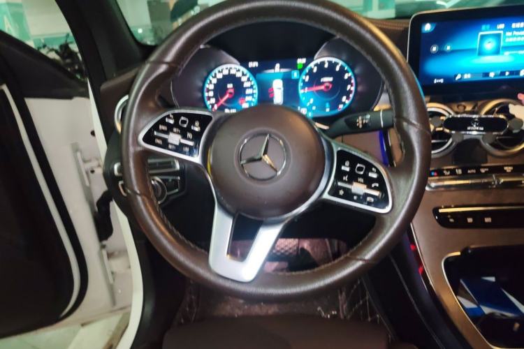 Used Mercedes-Benz GLC 2020 Facelift GLC 300 L 4MATIC Dynamic Edition Steering Wheel
