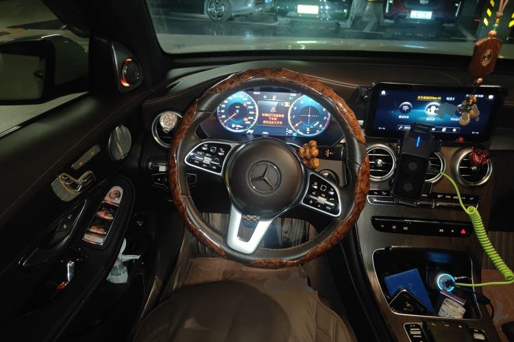 Used Mercedes-Benz GLC 2020 GLC 300 L 4MATIC Dynamic Edition Steering Wheel