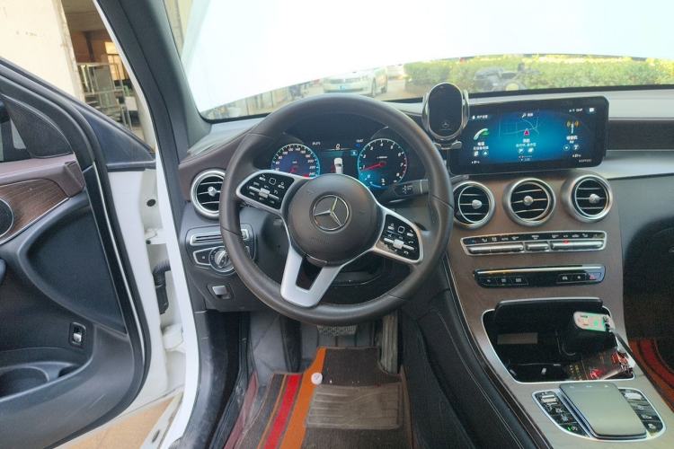 Used Mercedes-Benz GLC 2020 Facelift GLC 300 L 4MATIC Dynamic Edition Steering Wheel