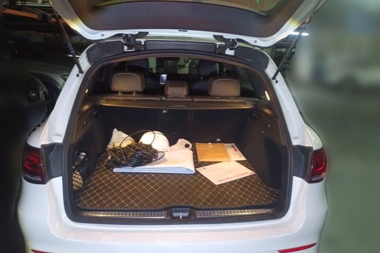 Used Mercedes-Benz GLC 2020 Facelift GLC 260 L 4MATIC Luxury Edition Trunk
