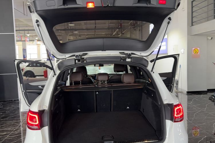 Used Mercedes-Benz GLC 2020 GLC 260 L 4MATIC Dynamic Model Trunk