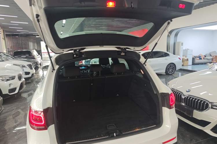Used Mercedes-Benz GLC 2020 GLC 300 L 4MATIC Dynamic Edition Trunk