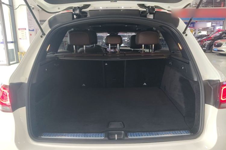 Used Mercedes-Benz GLC 2020 Facelift GLC 300 L 4MATIC Dynamic Edition Trunk