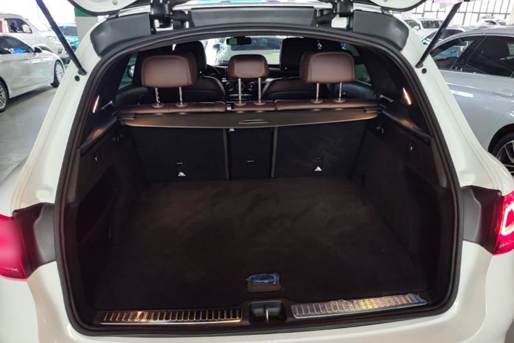 Used Mercedes-Benz GLC 2020 Facelift GLC 260 L 4MATIC Luxury Edition Trunk