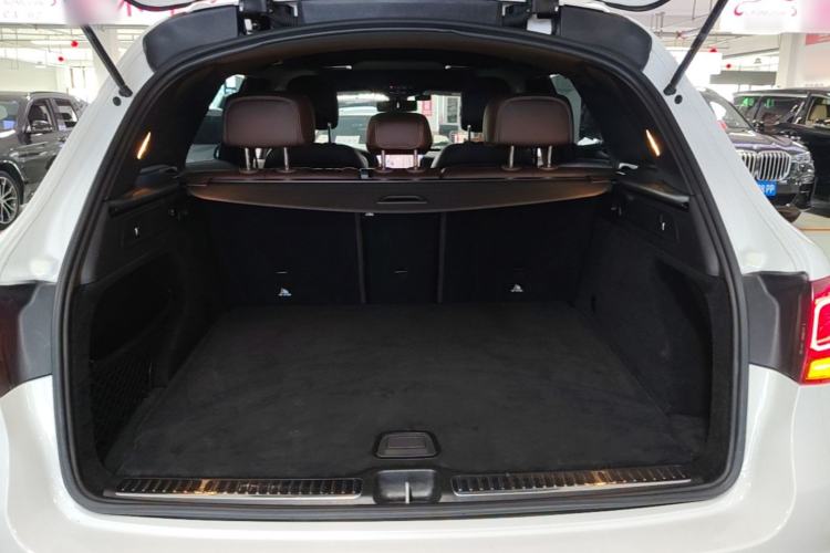 Used Mercedes-Benz GLC 2020 Facelift GLC 260 L 4MATIC Luxury Edition Trunk
