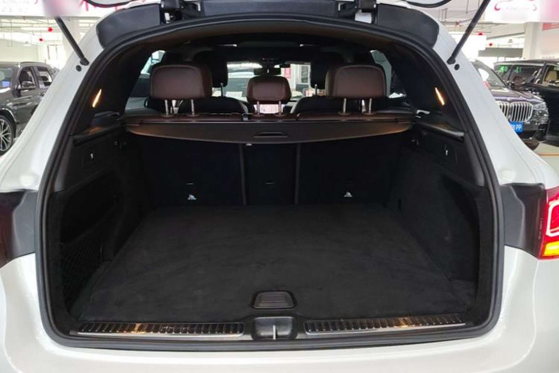 Used Mercedes-Benz GLC 2020 Facelift GLC 260 L 4MATIC Luxury Edition Trunk
