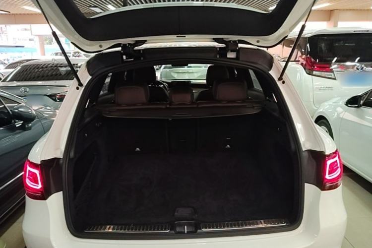 Used Mercedes-Benz GLC 2020 GLC 260 L 4MATIC Luxury Model Trunk
