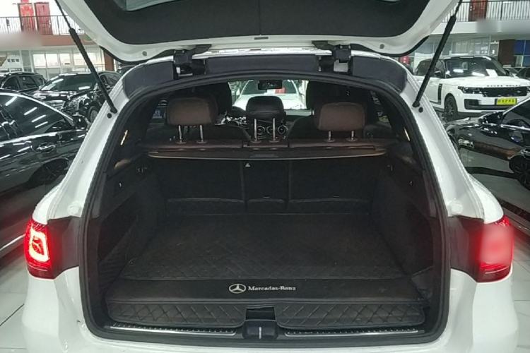 Used Mercedes-Benz GLC 2020 Facelifted GLC 300 L 4MATIC AMG-Line Trunk