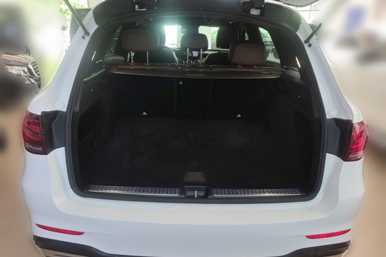 Used Mercedes-Benz GLC 2020 Facelift GLC 300 L 4MATIC Dynamic Edition Trunk