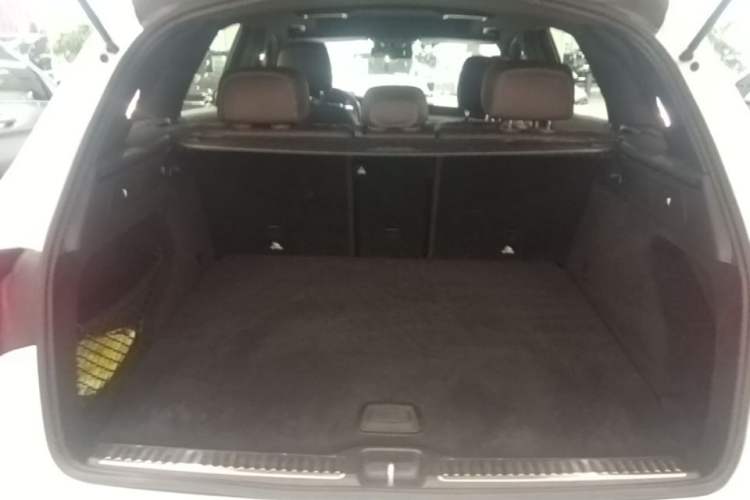 Used Mercedes-Benz GLC 2020 GLC 300 L 4MATIC Dynamic Edition Trunk