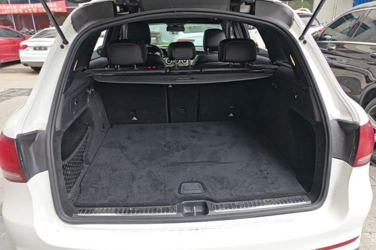 Used Mercedes-Benz GLC 2020 GLC 300 L 4MATIC Luxury Model Trunk