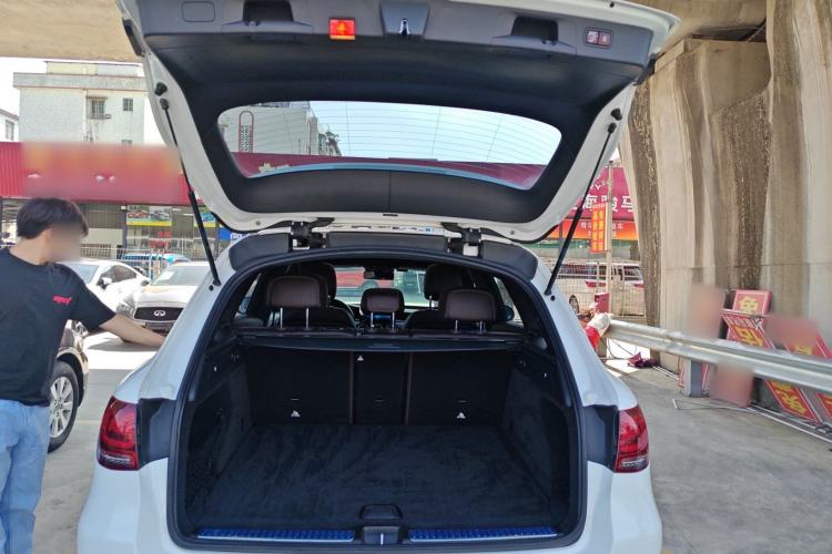 Used Mercedes-Benz GLC 2020 Facelift GLC 300 L 4MATIC Dynamic Edition Trunk