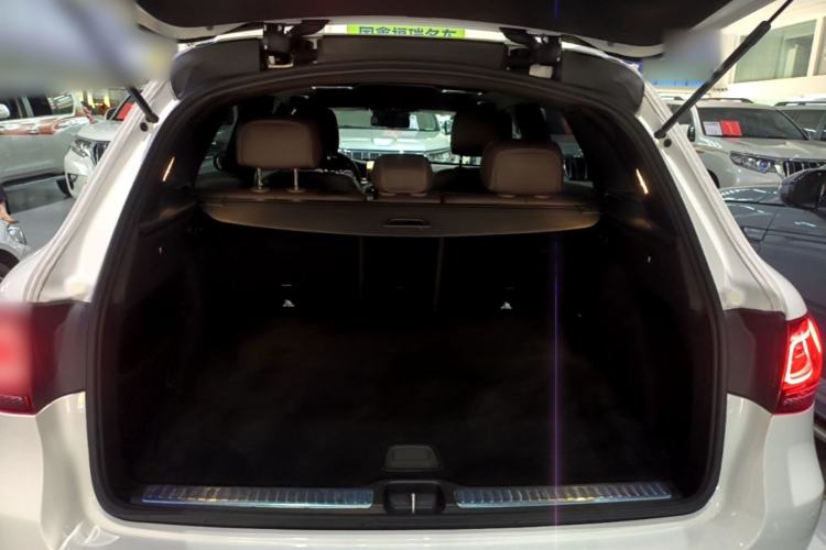 Used Mercedes-Benz GLC 2020 GLC 300 L 4MATIC Dynamic Edition Trunk