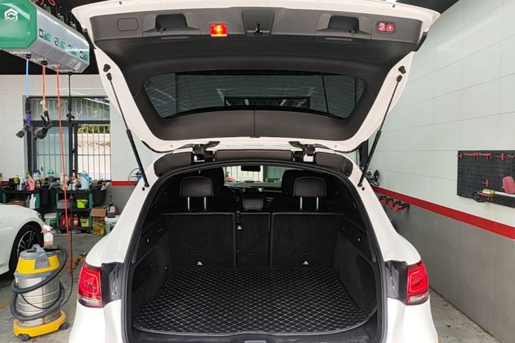 Used Mercedes-Benz GLC 2020 GLC 300 L 4MATIC Dynamic Edition Trunk