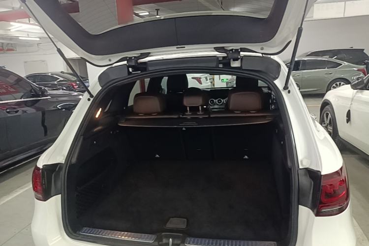 Used Mercedes-Benz GLC 2020 Facelift GLC 260 L 4MATIC Luxury Edition Trunk