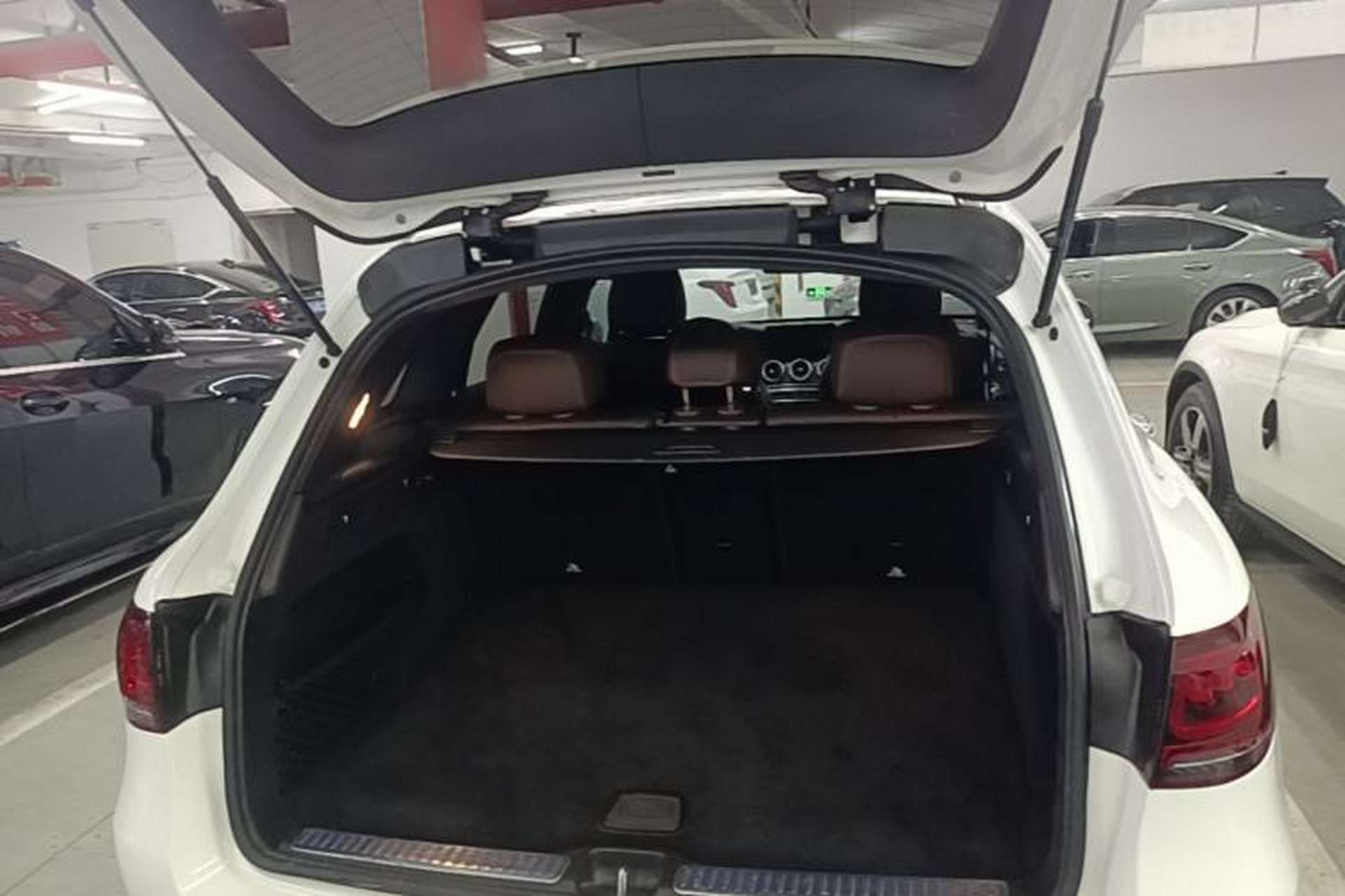 Used Mercedes-Benz GLC 2020 Facelift GLC 260 L 4MATIC Luxury Edition Trunk