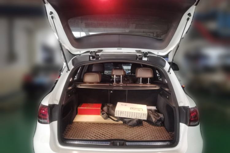 Used Mercedes-Benz GLC 2020 GLC 300 L 4MATIC Dynamic Edition Trunk