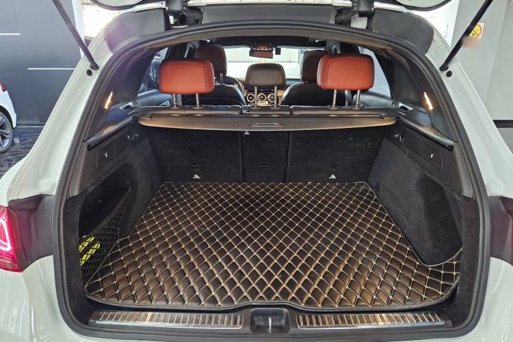 Used Mercedes-Benz GLC 2020 GLC 300 L 4MATIC Dynamic Edition Trunk