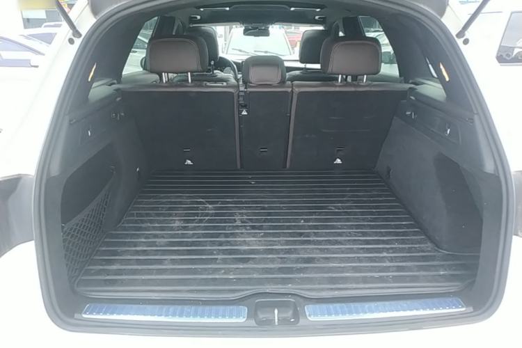 Used Mercedes-Benz GLC 2020 Facelift GLC 300 L 4MATIC Dynamic Edition Trunk