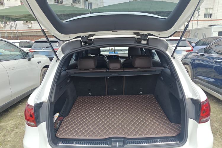 Used Mercedes-Benz GLC 2020 GLC 300 L 4MATIC Dynamic Edition Trunk