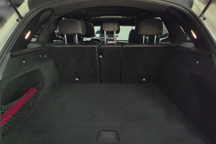 Used Mercedes-Benz GLC 2020 GLC 300 L 4MATIC Dynamic Edition Trunk
