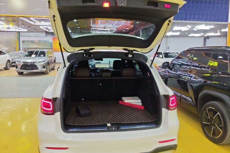 Used Mercedes-Benz GLC 2020 GLC 300 L 4MATIC Dynamic Edition Trunk