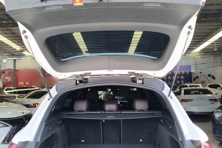 Used Mercedes-Benz GLC 2020 Facelifted GLC 260 L 4MATIC Dynamic Edition Trunk