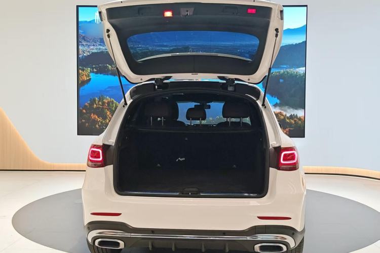 Used Mercedes-Benz GLC 2020 GLC 260 L 4MATIC Luxury Model Trunk