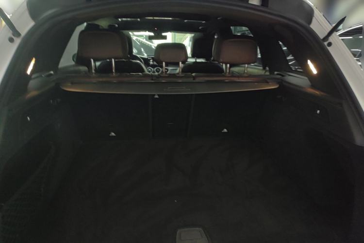 Used Mercedes-Benz GLC 2020 Facelift GLC 260 L 4MATIC Luxury Edition Trunk