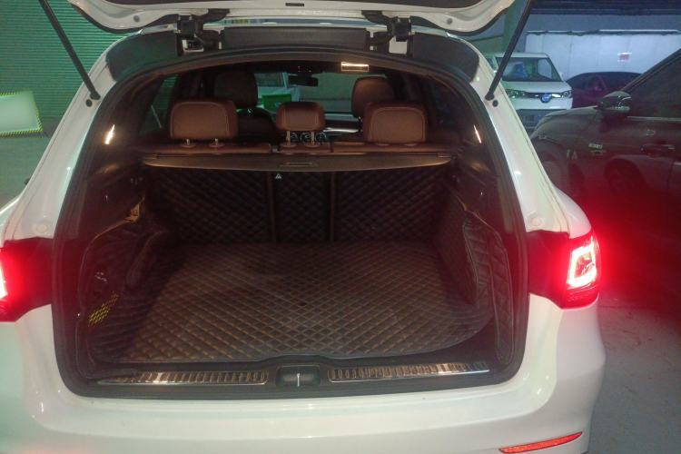 Used Mercedes-Benz GLC 2020 GLC 260 L 4MATIC Luxury Model Trunk