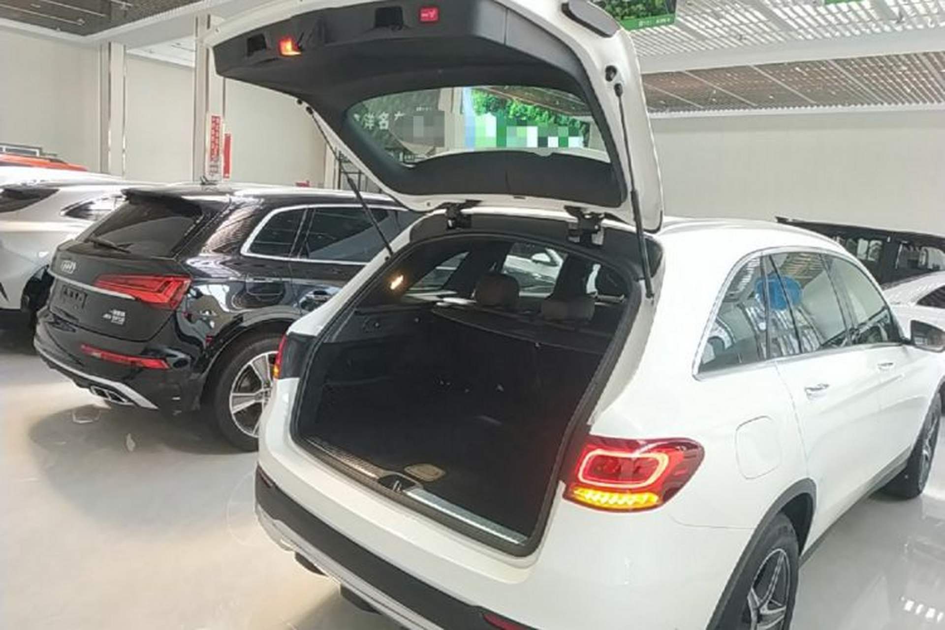 Used Mercedes-Benz GLC 2020 Facelifted GLC 260 L 4MATIC Dynamic Edition Trunk