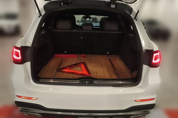 Used Mercedes-Benz GLC 2020 Facelift GLC 260 L 4MATIC Luxury Edition Trunk
