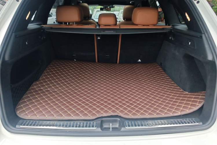 Used Mercedes-Benz GLC 2020 GLC 260 L 4MATIC Luxury Model Trunk