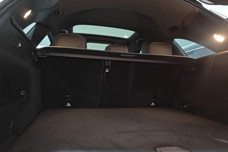 Used Mercedes-Benz GLC 2020 Facelifted GLC 260 L 4MATIC Dynamic Edition Trunk