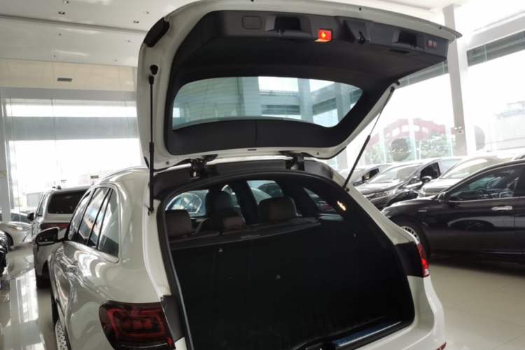 Used Mercedes-Benz GLC 2020 Facelift GLC 300 L 4MATIC Dynamic Edition Trunk