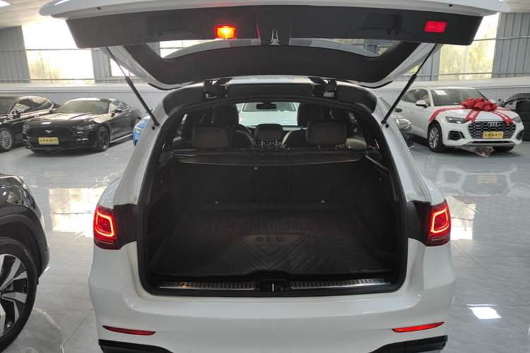 Used Mercedes-Benz GLC 2020 GLC 260 L 4MATIC Luxury Model Trunk